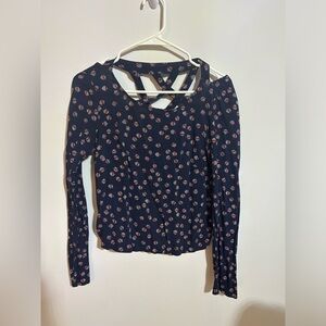 Bcbgeneration long Sleeve Top Size XS Navy Blue with red fits a little bigger